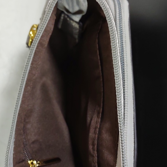 Michael Kors Convertible Crossbody/Clutch/Wristlet - Picture 8 of 8